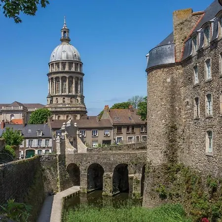 La Maison Blue